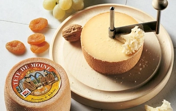 Сыр Тет-де-Муан серебряный 51% "Real Swiss Cheese"
